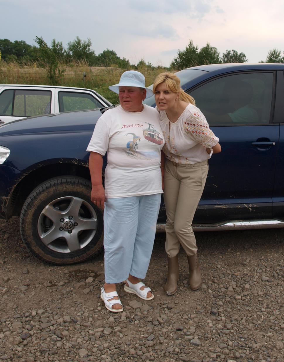 Un tânăr, despre Udrea: Este o persoană &quot;very beautiful&quot;. Vezi o galerie foto inedită cu ministrul 106297