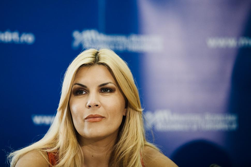 Un tânăr, despre Udrea: Este o persoană &quot;very beautiful&quot;. Vezi o galerie foto inedită cu ministrul 106309