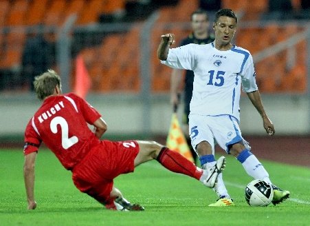 Bosnia a reuşit să învingă Belarus, scor 1-0, după un meci cu 11 cartonaşe galbene şi două eliminări