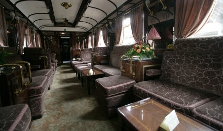 Trenul de lux Orient Express a trecut prin România. Vezi foto din vagoane