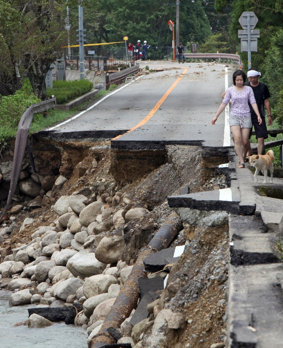 Bilanţul taifunului Talas a depăşi 100 de morţi şi răniţi: Este cea mai gravă catastrofă de acest tip din ultimii peste 30 ani 106890