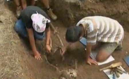 Descoperire arheologică: Scheletul unui bărbat îngropat alături de un cal, găsit la Păuleşti, în apropiere de DN1