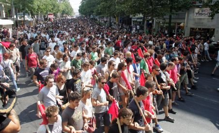 MAE averitzează românii care pleacă în concediu în Grecia cu privire la o grevă în data de 10 septembrie