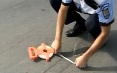 Un poliţist din Constanţa a lovit un copil cu maşina la ieşirea din staţiunea Mamaia