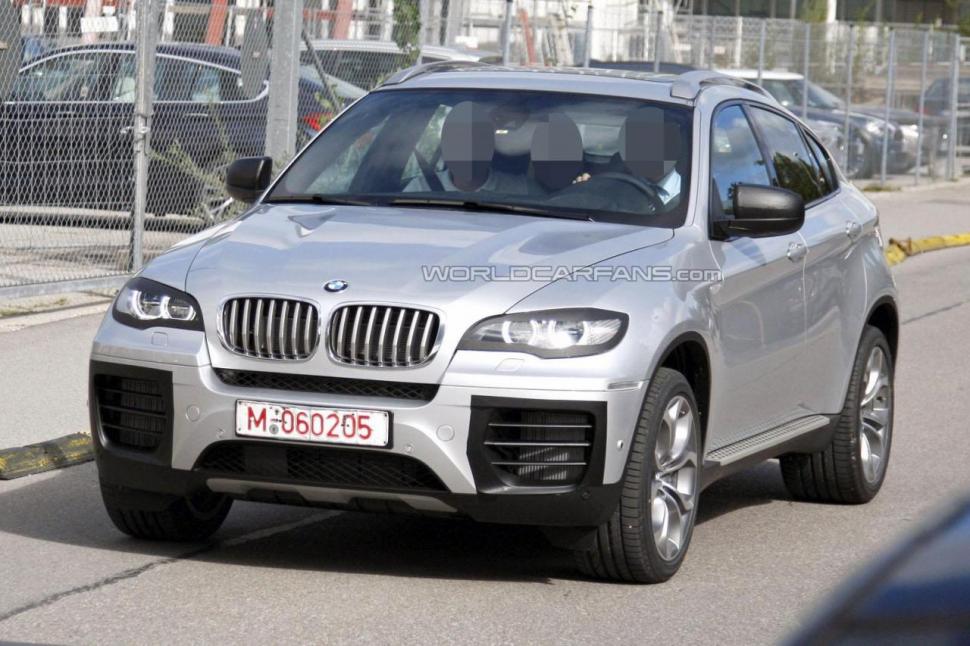 BMW X6 cu facelift, surprins în imagini spion aproape fără camuflaj 107470