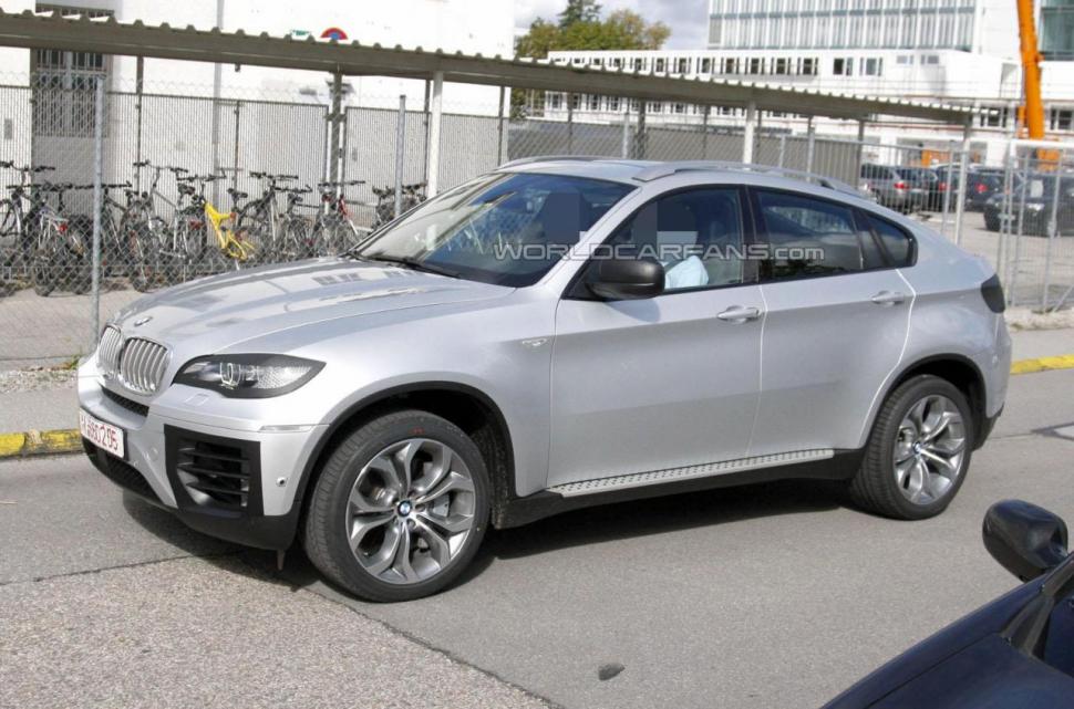 BMW X6 cu facelift, surprins în imagini spion aproape fără camuflaj 107471