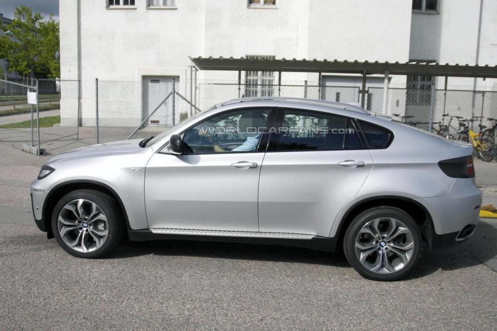 BMW X6 cu facelift, surprins în imagini spion aproape fără camuflaj 107472