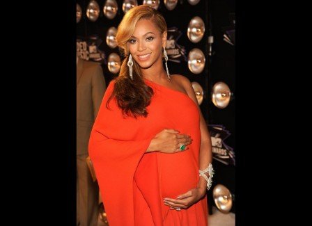 De când este însărcinată Beyonce mănâncă biscuiţi cu castraveţi muraţi şi banane cu ketchup