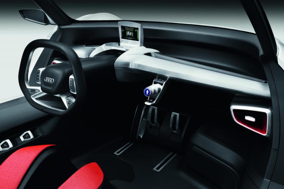 Salonul Auto de la Frankfurt începe în forţă cu două concepte spectaculoase: Mercedes F 125! și Audi Urban  107595