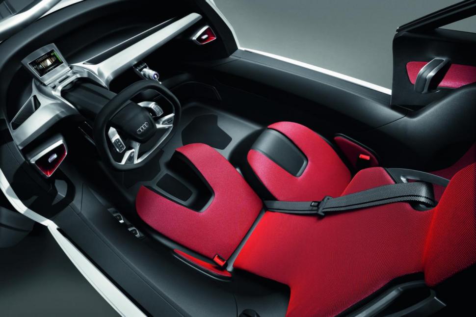 Salonul Auto de la Frankfurt începe în forţă cu două concepte spectaculoase: Mercedes F 125! și Audi Urban  107596