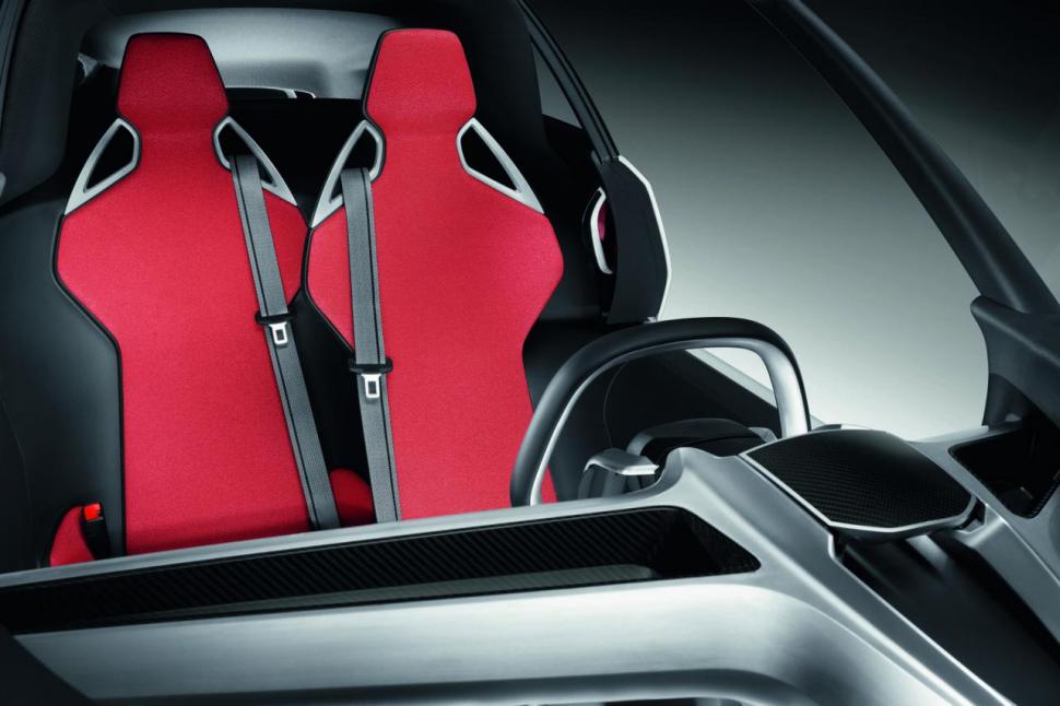 Salonul Auto de la Frankfurt începe în forţă cu două concepte spectaculoase: Mercedes F 125! și Audi Urban  107597