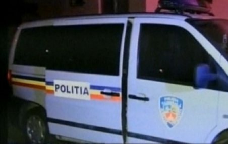 Un poliţist din Constanţa a lovit o maşină parcată, iar apoi a refuzat testul pentru alcoolemie