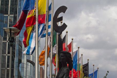 Oficialii europeni nu au ajuns la un acord pentru susţinerea ţărilor cu dificultăţi din zona euro