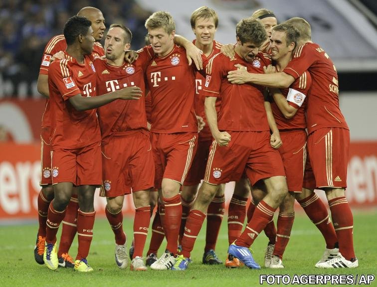 Bundesliga: Bayern câştigă derbyul cu Schalke. Un nou pas greşit pentru Dortmund