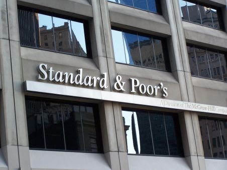 Agenţia Standard &amp; Poor's a scăzut ratingul de ţară al Italiei de la A+ la A
