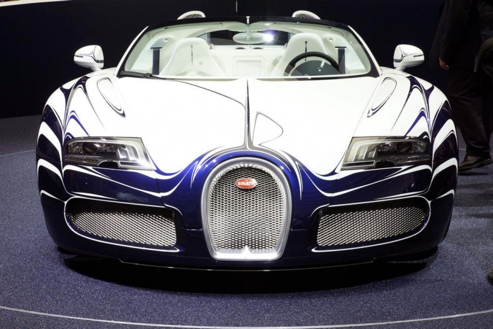 Bugatti Veyron Grand Sport L'Or Blan, un model la care s-a folosit portelanul, expus la Frankfurt 108150