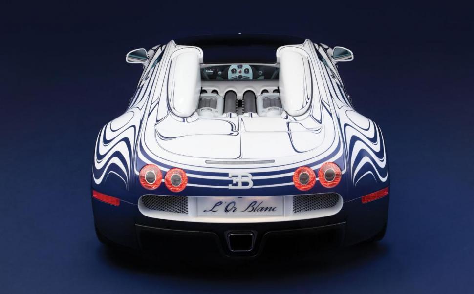 Bugatti Veyron Grand Sport L'Or Blan, un model la care s-a folosit portelanul, expus la Frankfurt 108156