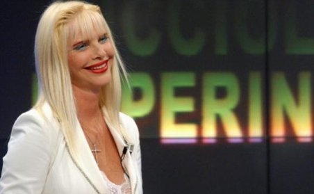 Fosta actriţă porno Cicciolina va primi o pensie de 3.000 de euro de la UE