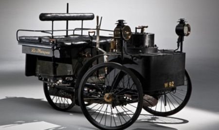 Cea mai veche maşină din lume, scoasă la licitaţie pentru 1,6 milioane de lire sterline