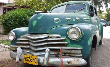 După 50 de ani, cubanezii au din nou dreptul să cumpere şi să vândă maşini