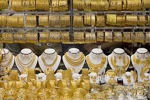 Patru hoţi români au furat bijuterii de 1,6 milioane de dolari în oraşul american Houston