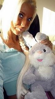 Bronzul, blestemul piţipoancelor. Vezi cum a ajuns să arate o blondă după ce s-a prăjit prea mult la solar 109984