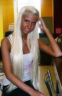 Bronzul, blestemul piţipoancelor. Vezi cum a ajuns să arate o blondă după ce s-a prăjit prea mult la solar 109990