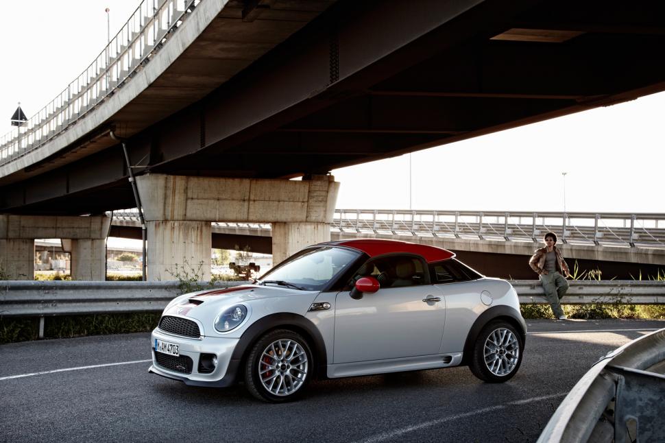 MINI Coupe va fi lansat exclusiv online, în premieră, pe 14 octombrie 110257