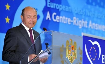 Băsescu: Trebuie să rezolvăm bilateral problemele cu Olanda. Şi asta facem!