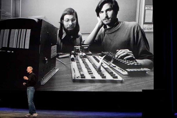 Steve Jobs, sinonim cu inovaţia. Concediat de la compania pe care a fondat-o, s-a întors să o recucerească