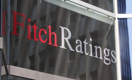Fitch a retrogradat ratingurile Italiei şi Spaniei cu o treaptă, respectiv două