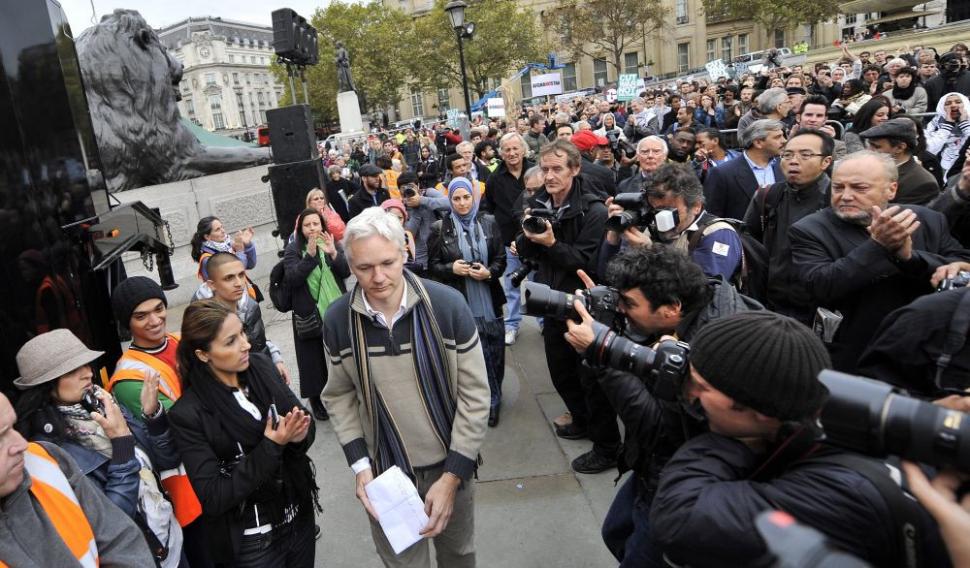 Assange: Există o elită de securitate transnaţională care împarte lumea folosind impozitele noastre 110813