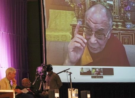 Dalai Lama: China este construită pe minciuni şi oficialii chinezi sunt ipocriţi 