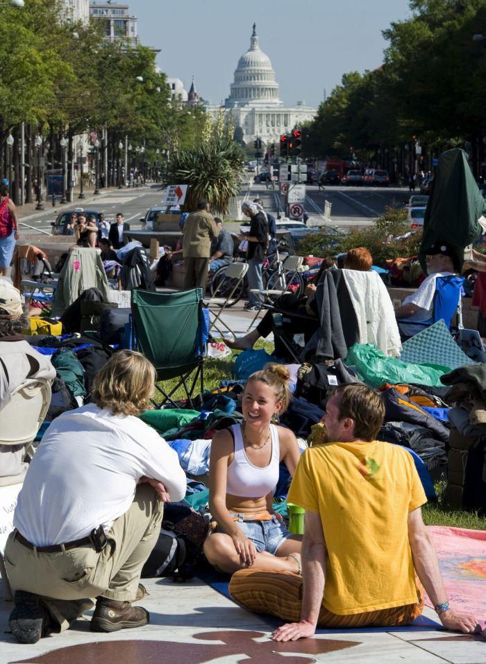 Orgie sau protest? Sex, distracţie şi băutură, la manifestaţiile de pe Wall Street 111026