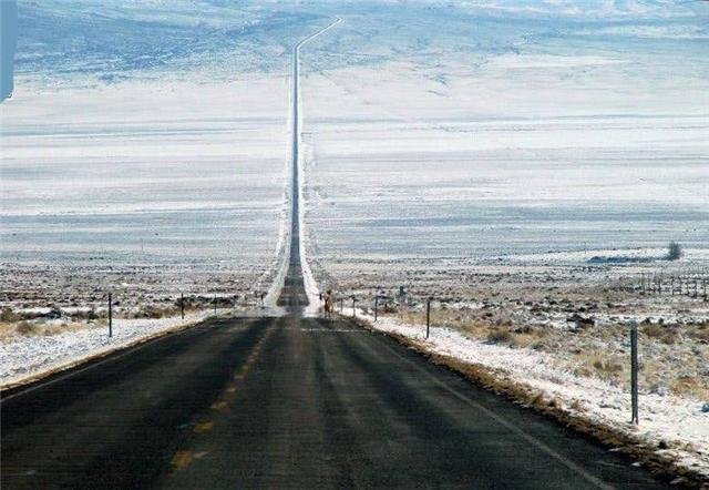 Autostrada spre ceruri! Vezi o galerie foto cu cele mai spectaculoase drumuri din lume