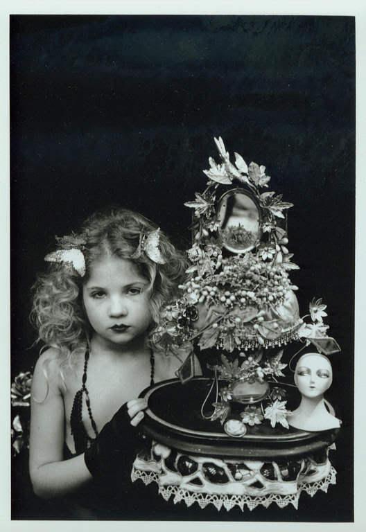 O româncă a pozat în Playboy la 11 ani! Povestea ei şocantă a ajuns subiect de film 111246