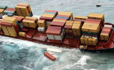 Peste 2.000 de tone de ţiţei ar putea ajunge în ocean, după ce un vas a eşuat în largul Noii Zeelande