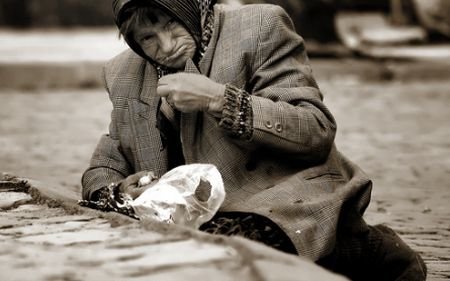 România, cel mai sărac stat din UE. 18 % dintre români trăiesc sub pragul sărăciei