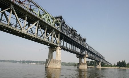 România şi Bulgaria vor &quot;comunica&quot; prin trei poduri noi peste Dunăre