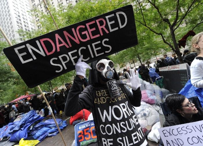 Manifestanţii de pe Wall Street ar putea fi evacuaţi pentru igienizarea zonei. Vezi o galerie foto impresionantă cu tabăra lor 111528