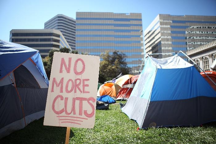 Manifestanţii de pe Wall Street ar putea fi evacuaţi pentru igienizarea zonei. Vezi o galerie foto impresionantă cu tabăra lor 111532
