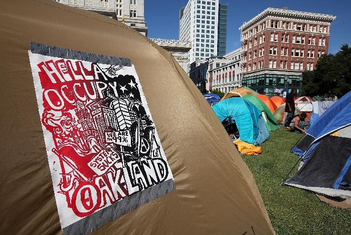 Manifestanţii de pe Wall Street ar putea fi evacuaţi pentru igienizarea zonei. Vezi o galerie foto impresionantă cu tabăra lor 111538