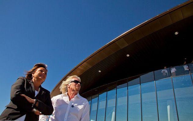 Primul aeroport din lume pentru zborurile spaţiale, inaugurat de Richard Branson. Imagini inedite de la eveniment 112178