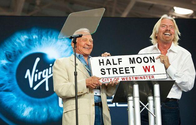 Primul aeroport din lume pentru zborurile spaţiale, inaugurat de Richard Branson. Imagini inedite de la eveniment 112182