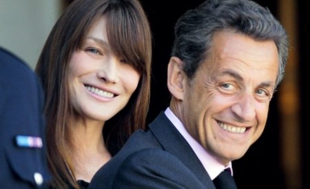 Carla Bruni-Sarkozy a născut, miercuri seară, o fetiţă
