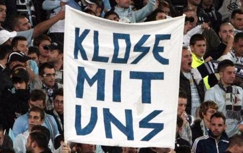 Miroslav Klose se disociază de bannerele naziste ale galeriei lui Lazio