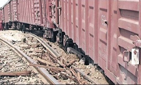 Un tren de marfă a deraiat în judeţul Călăraşi