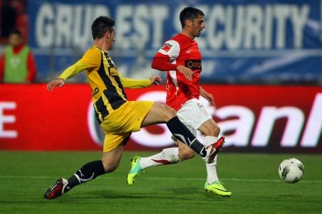 Dinamo ratează ocazia să se desprindă, face 0-0 cu FC Braşov. Remiză albă şi între Mioveni şi Petrolul