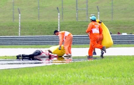 Tragedie în MotoGP: Marco Simoncelli a murit în Marele Premiu al Malaysiei