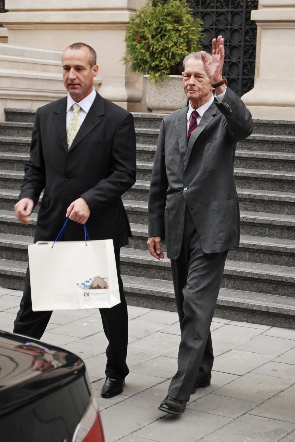 Regele Mihai I la 90 de ani. Intră în atmosfera de sărbătoare a Familiei Regale prin imagini de la eveniment 113162